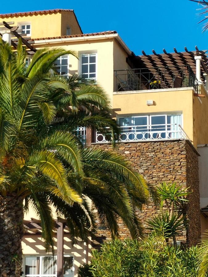 Superbe Appartement Avec Vue Mer Et Piscine Saint-Raphaël Zewnętrze zdjęcie