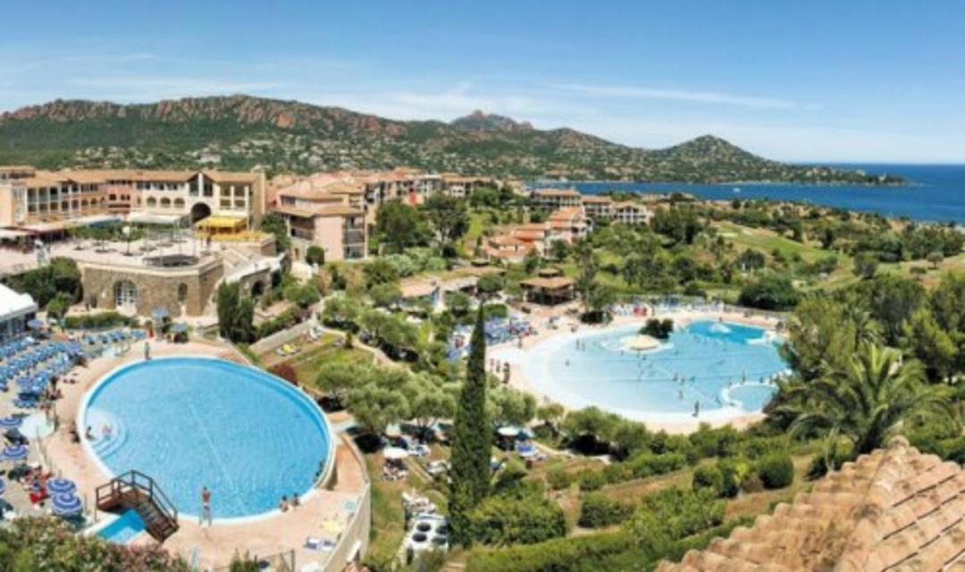 Superbe Appartement Avec Vue Mer Et Piscine Saint-Raphaël Zewnętrze zdjęcie